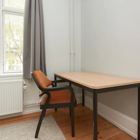 Apartment Spacious Scandinavian 3br In Vibrant Area