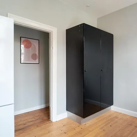 Apartment Spacious Scandinavian 3br In Vibrant Area