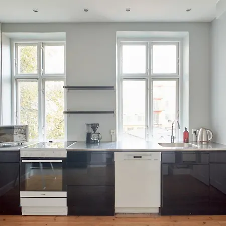 Apartment Spacious Scandinavian 3br In Vibrant Area