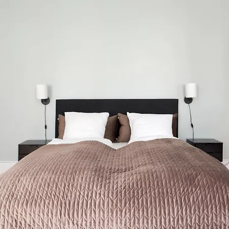 Spacious Scandinavian 3br In Vibrant Area Lejlighed