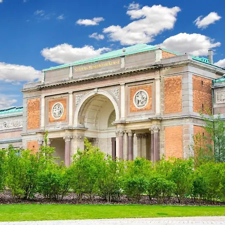 Spacious Scandinavian 3br In Vibrant Area *