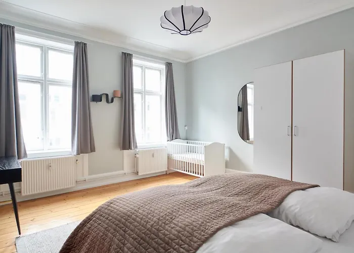 Lejlighed Spacious Scandinavian 3br In Vibrant Area