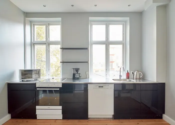 Lejlighed Spacious Scandinavian 3br In Vibrant Area